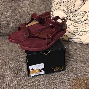 Teva suede and leather strap sandal